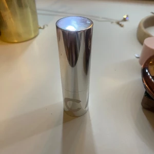 Caia bb stick - Använda fåtal gånger då den inhe passade min hud ton💕 färgen är 50w och har använts som bronzer