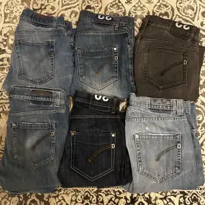 Säljer 6 par sjukt snygga dondup jeans. Kontakta mig vid intresse så ger jag mer detaljer om de jeansen du är intresserad av!!🍾🍾🍾storlekarna på jeansen är mella 29-34 köp alla för 4500kr eller så kan ni köpa seperat.