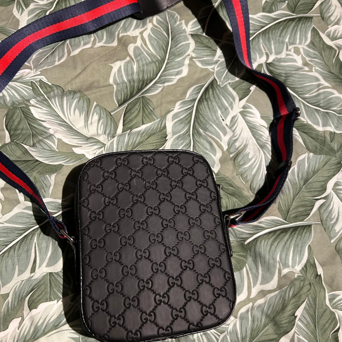 Svart axelväska från Gucci - 1