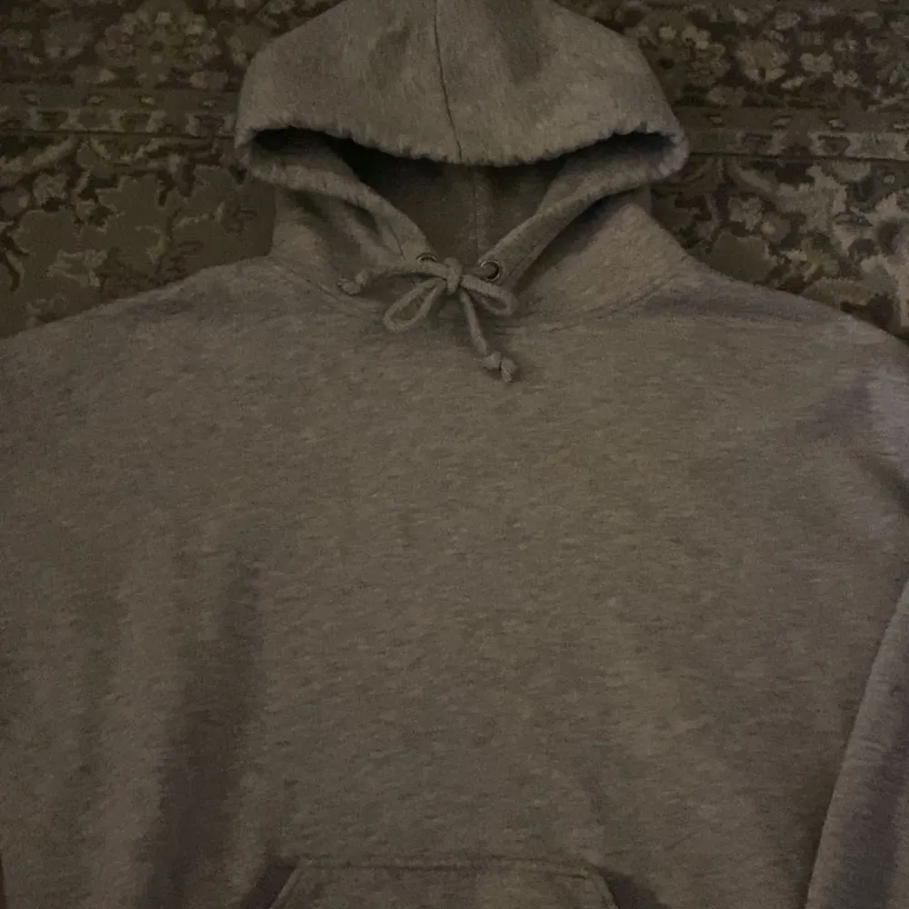 Fin Hoodie från BikBok💕 kontakta för mer info. Hoodies.