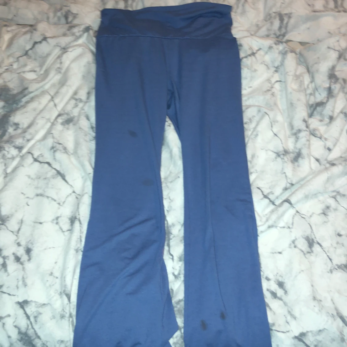 Blå byxor från H&M