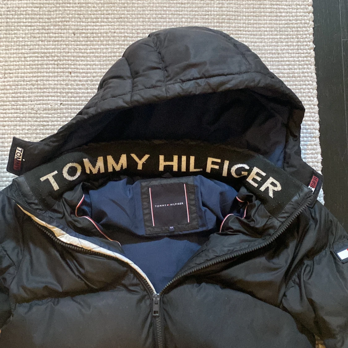 Tommy hilfiger  - 90