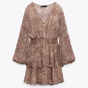 Zara klänning  - Super söt klänning, inga defekter! 💓