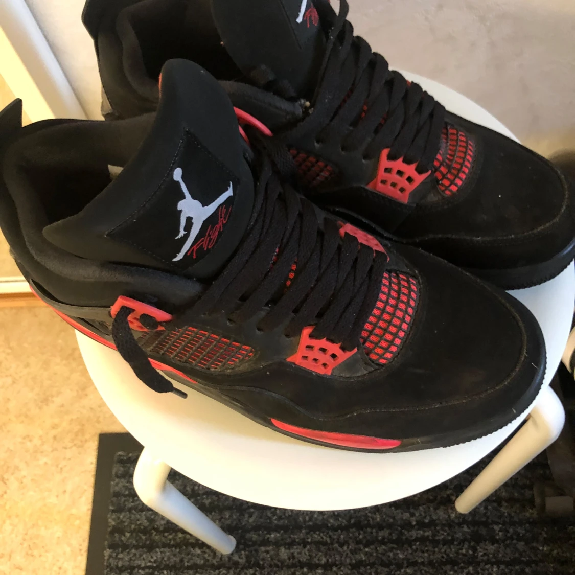 jordans 4 red thunders