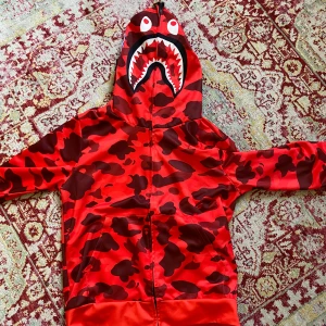 Hoodie - Bra skick priset kan diskuteras kom privat om du är intresserad 