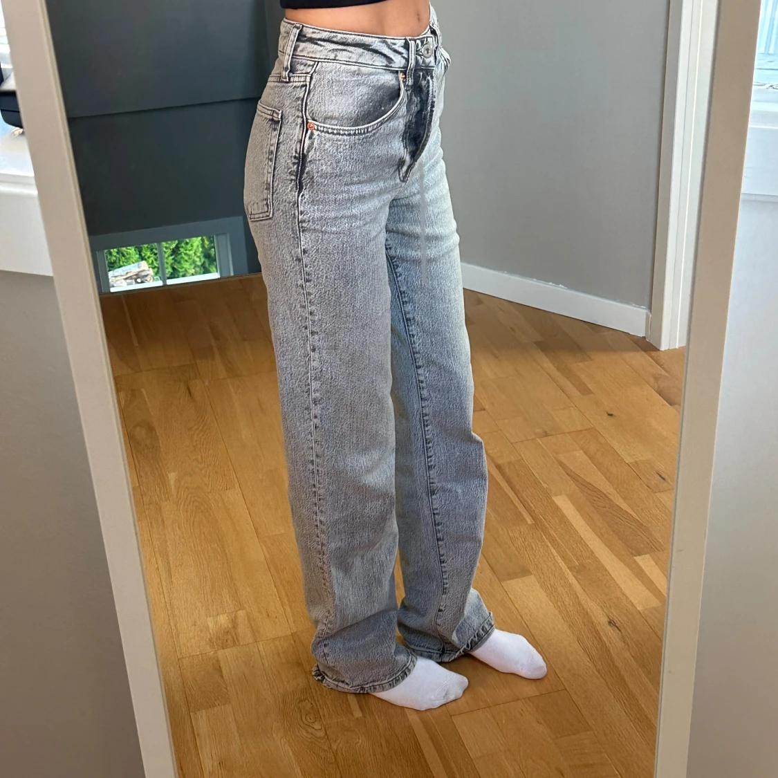 Grå jeans med rak passform - 90