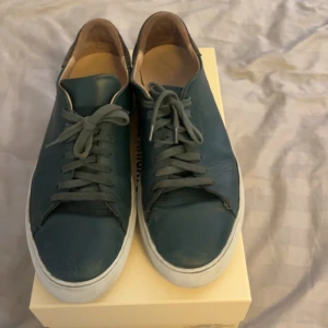 Axel arigato  - Ganska använda men i gott skick