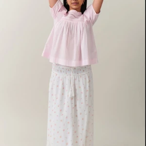 Gina kjol - Bra skick, aldrig använd, kom privat angående frågor❤️