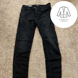Jack & Jones jeans - Skick 9/10 nypris 700kr  Hör av er vid frågor!