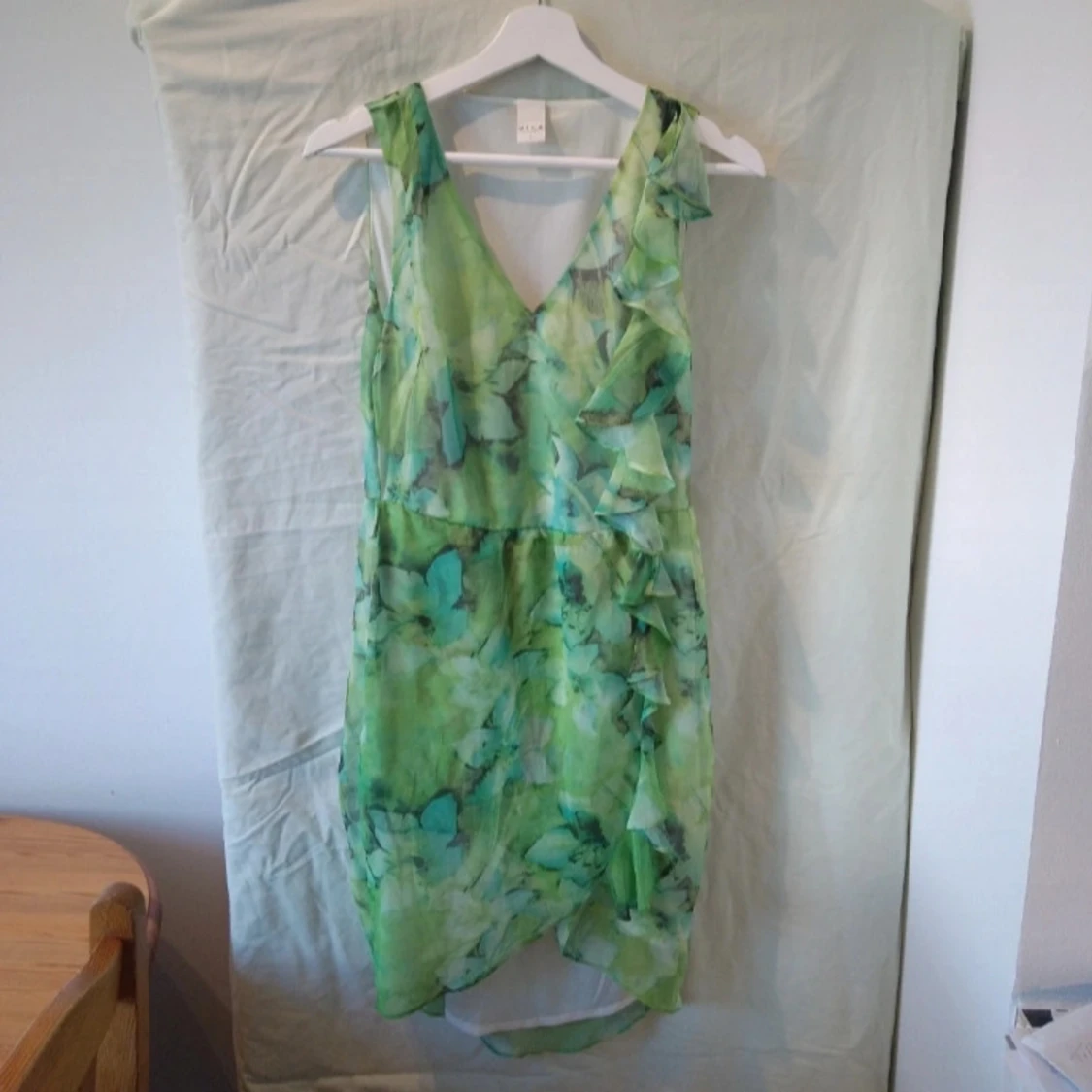 Grön blommig klänning från Vila