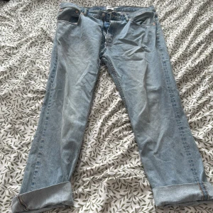 Ljusblå jeans kan användas till jeans tyg - Perfekt till jeans Tyg