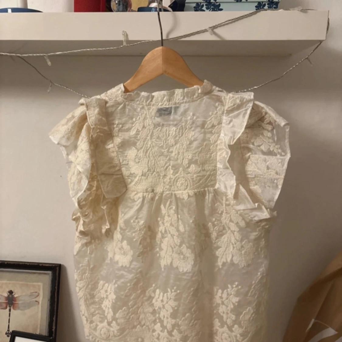 Vit spetsblus från Neo Noir - 2