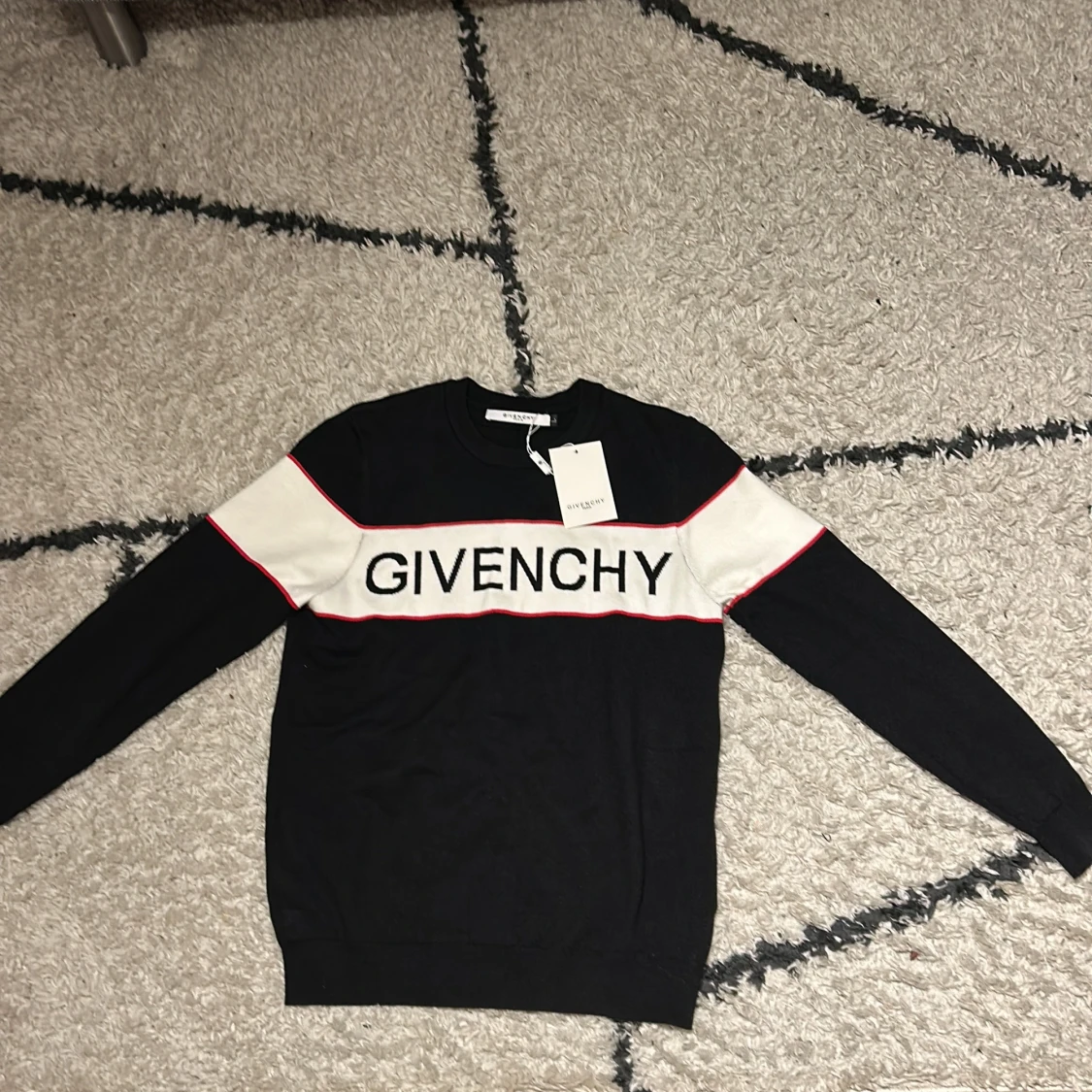 Givenchy tröja storlek L