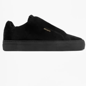 Söker Axel arigato ny - Jag vill ha den ny. För pris komm privat