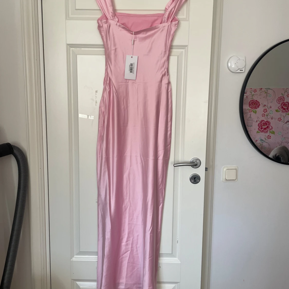 Rosa långklänning från Beginning Boutique - 1