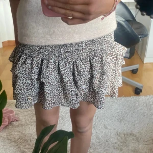 Leopard kjol - Säljer denna superfina kjol💕Har inga defekter💕💕