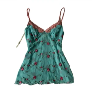 vintage topp 💞 - vintage topp köpt i usa! perfekt passform. ok att köpa direkt! 🤍