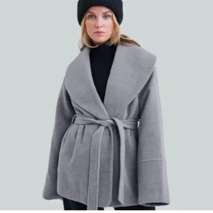 Kappa - Säljer min fina grå kappa från bikbok, i strl xs men funkar på mig med S, använd fåtal gånger