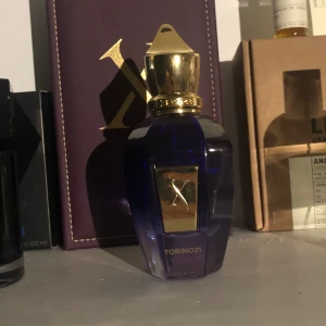 Torino 21 Xerjoff  - Säljer denna galna myntiga doften från nische märket xerjoff🍃 Ca 30 ml kvar, kommer med den mäktiga presentationen.