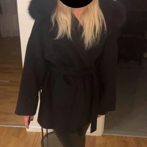 Pälskappa feminina of Sweden - Gott skick, storlek 38