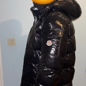 Monclear Maya  - I Otroligt bra skick . Pris kan diskuteras 