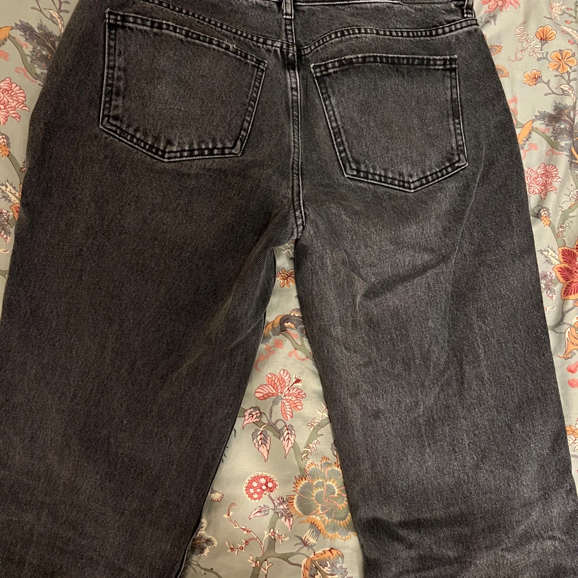 Jeans ifrån ginatricot  - 90