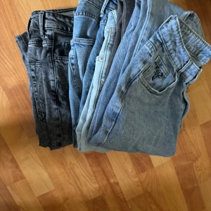 6 jeans  - Skriv om fler bilder Från hm och newtusfan