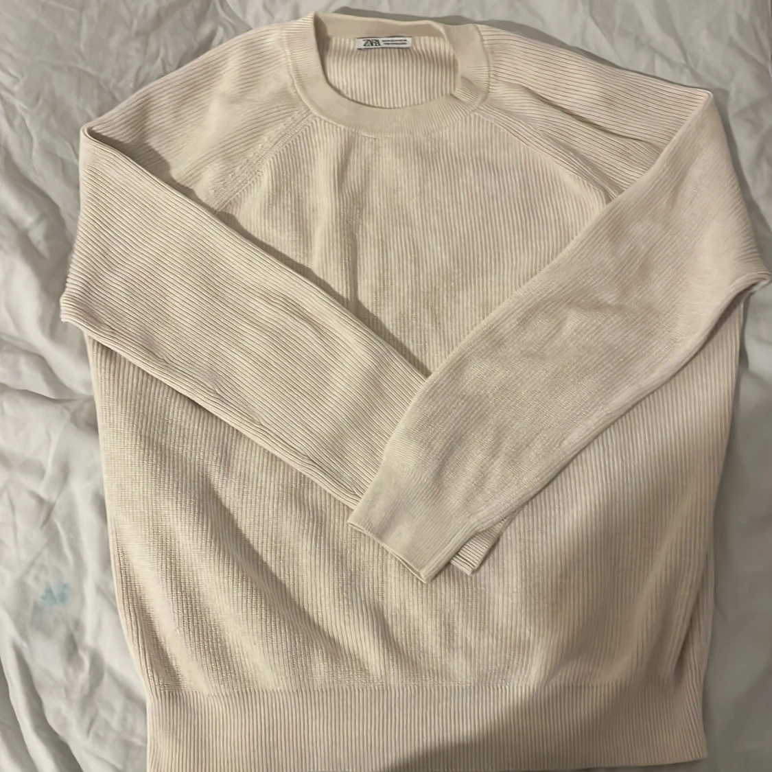 Vit stickad tröja från Zara - 90