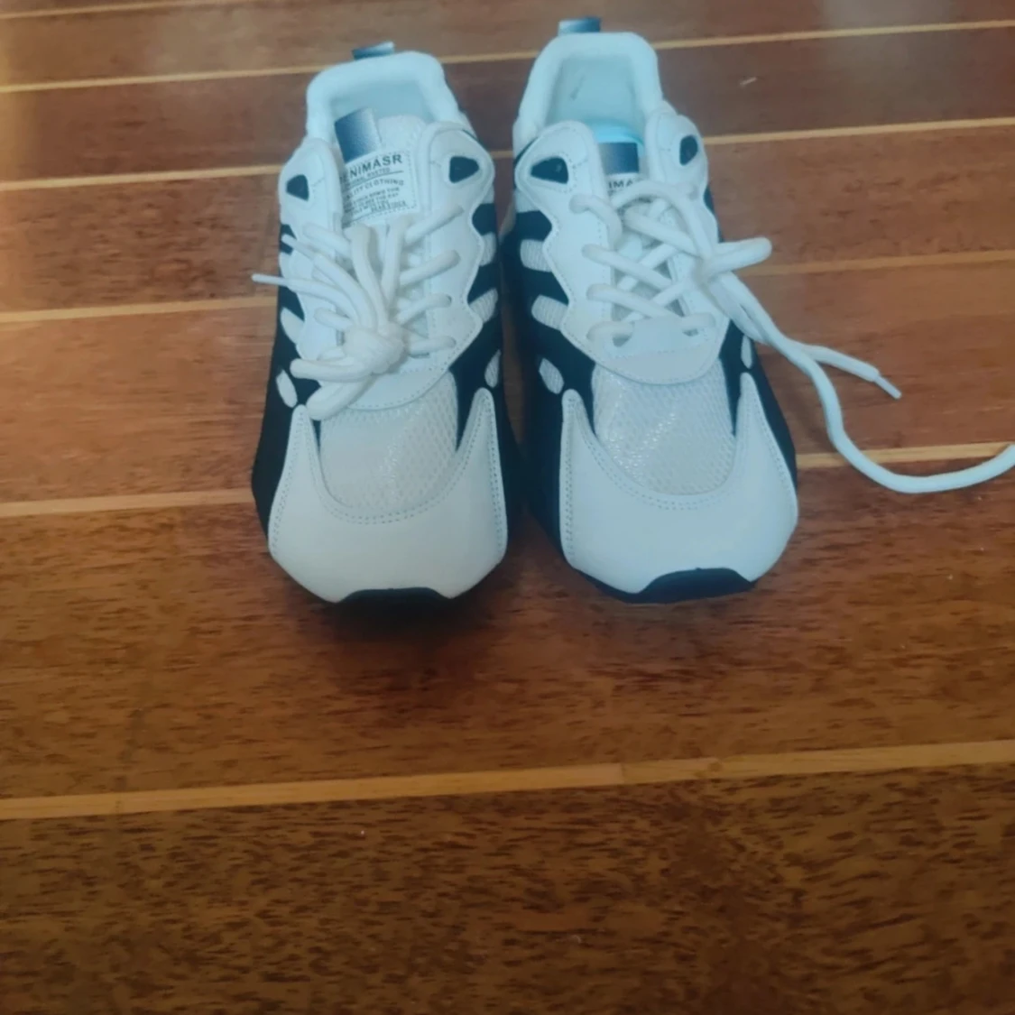 Skor oanvända  - 90