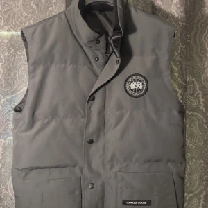 Canada goose väst  - Canada gosse väst perfekt passform i stl s skriv för funderingar