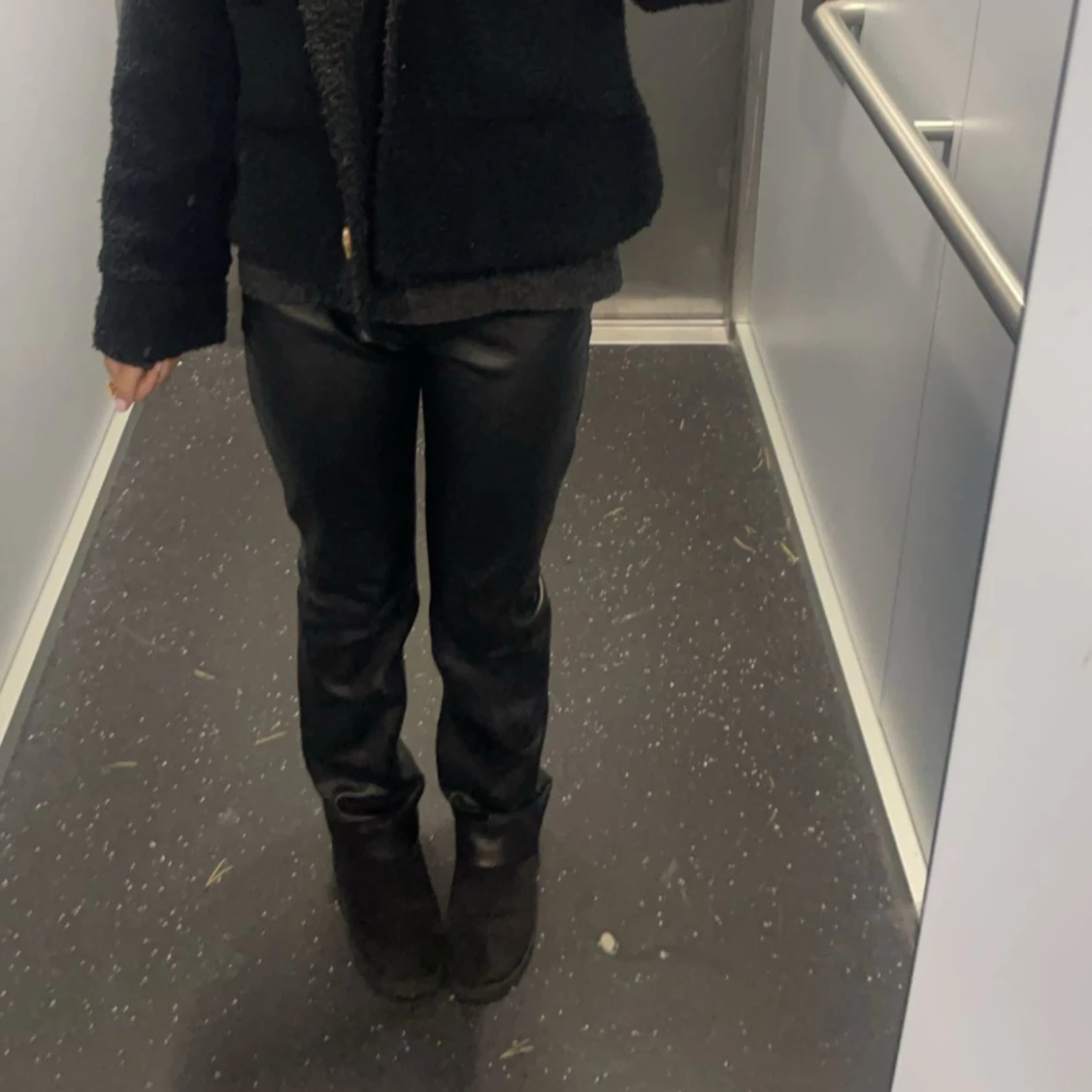 Svarta skinnbyxor - 90