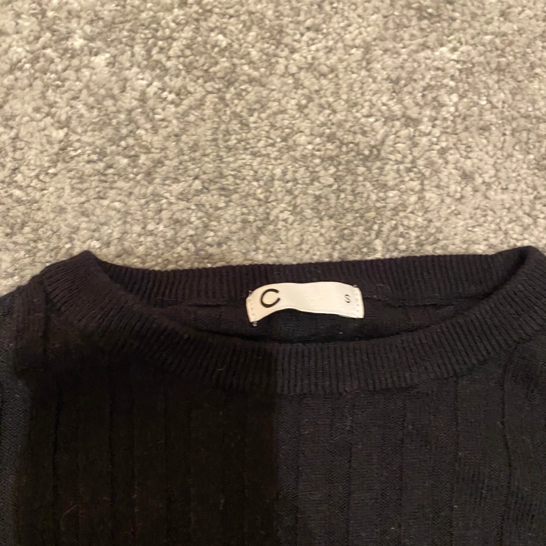 Svart ribbad tröja från Cubus - 91