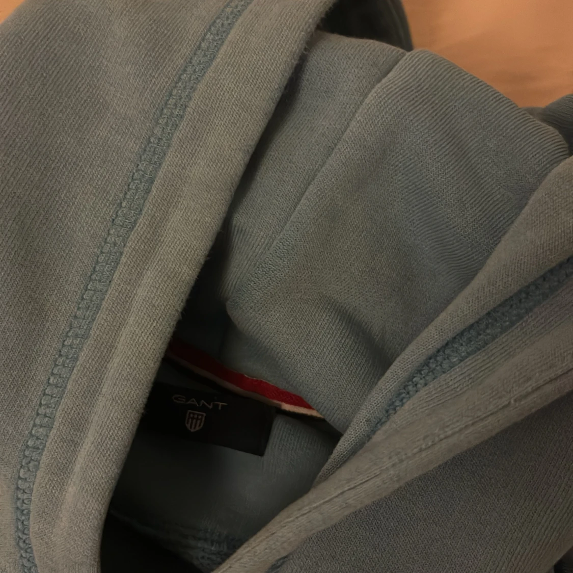 Blå hoodie från Gant - 90