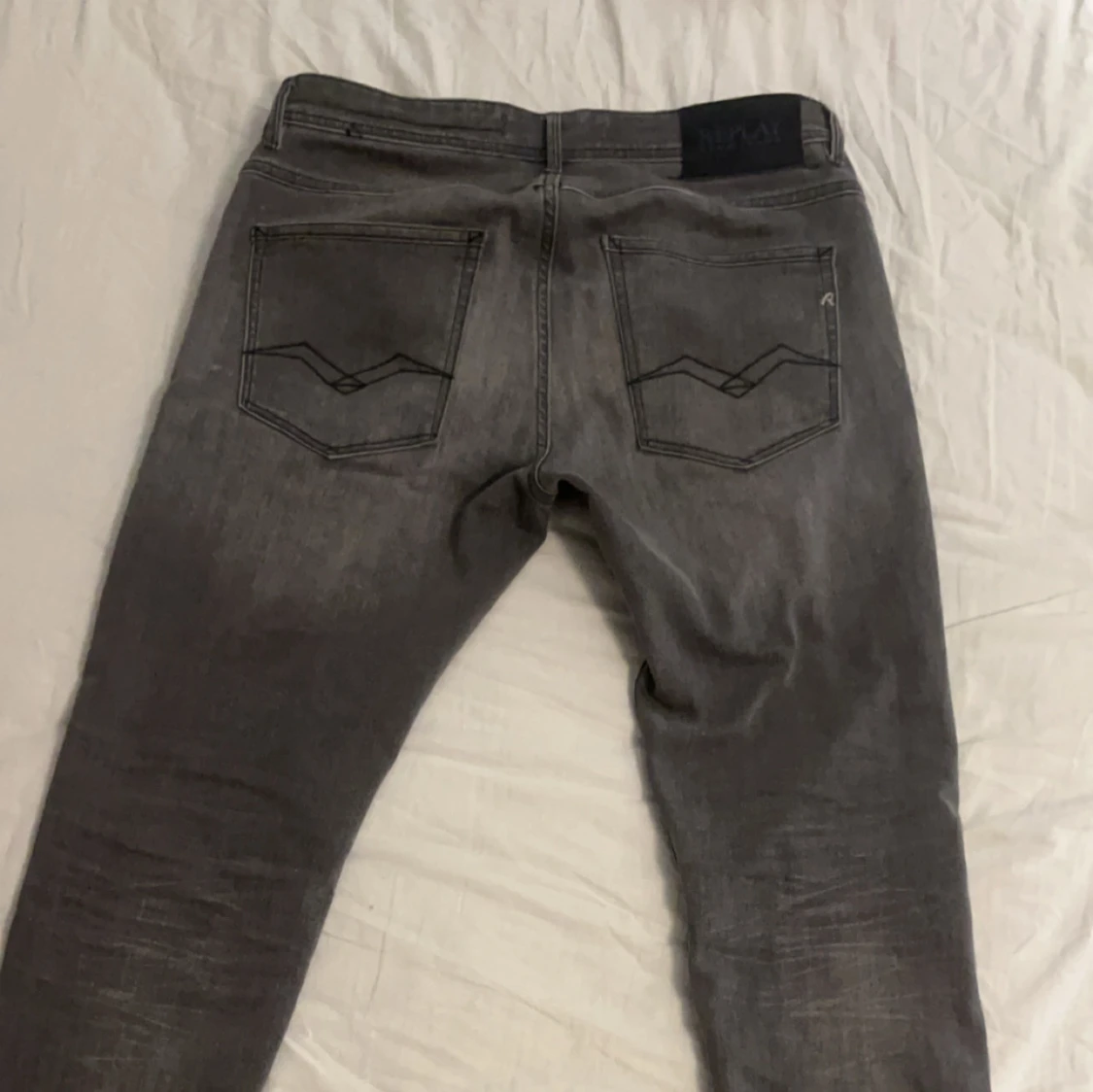 Grå jeans från Replay - 90