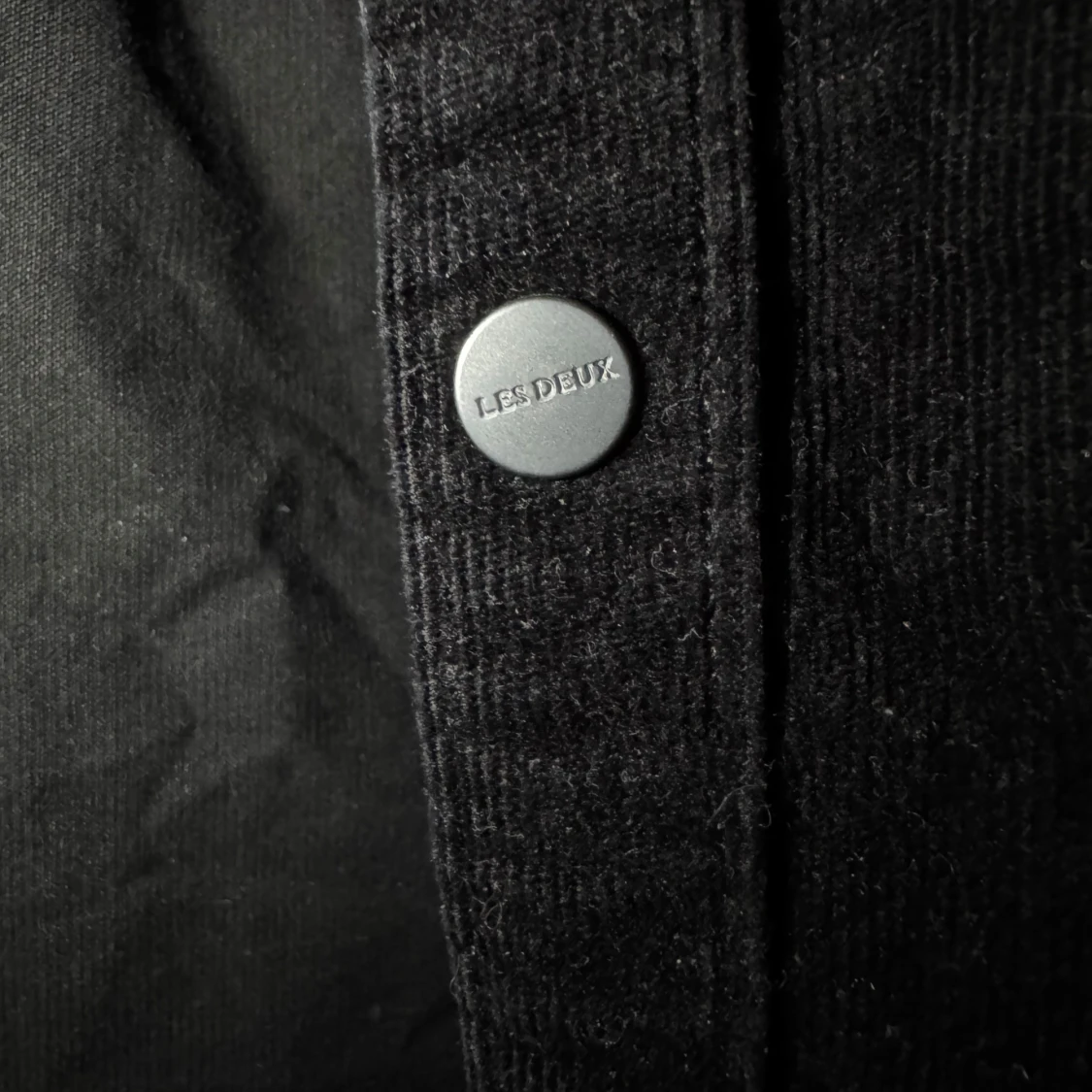 Svart manchester overshirt från Les Deux - 3