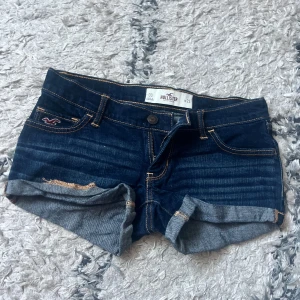 Jeans shorts från Hollister - Säljer pga dom är för små för mig 🩷