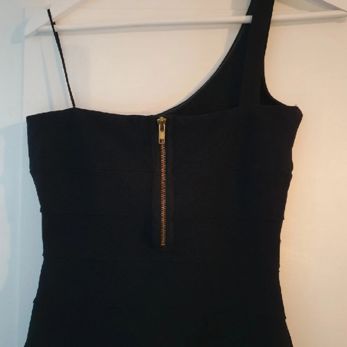 Klänning med tajt passform  - 91