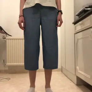 light blue cotton culottes, very breathable. size 34, worn on 176 cm height, ~96 cm hips. available for picking up in stockholm 