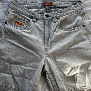 Säljer dessa snygga Empyre jeans i perfekt skick | Storlek 30 | bara att skriva vid minsta fundering!