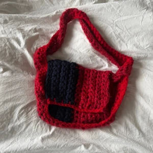 handmade virkad väska - virkad av mig
