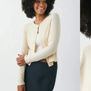 Kofta - Fin kofta från Gina, köpte fel så därför jag säljer. Aldrig använd 🥰