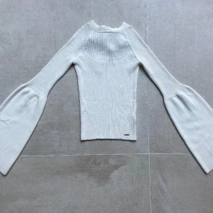 Vit festtröja - Snygg festtröja🩷 Pris kan diskuteras!