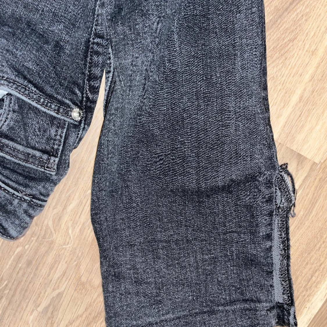 Svarta flare jeans från Zara - 90