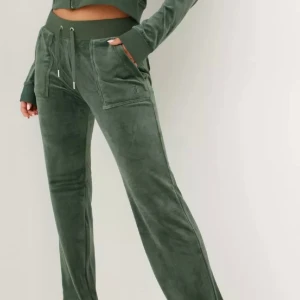 Jag köpte de för inte så länge sen och det är inte min smak längre så säljer den - Jag köpte de för inte så länge sen och det är inte min smak längre så säljer den. Metal grejerna på tråden har gått av 