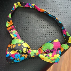 Fluga - Oanvänd, kan användas till maskerad, cosplay osv!