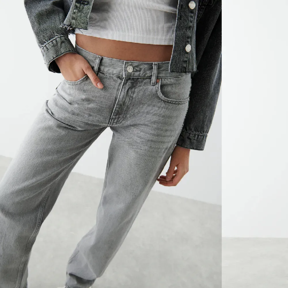 Jätte snygga jeans från Gina som knappt är andvända då de är för korta. Jeans & Byxor.