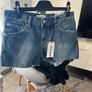 Jeans shorts  - Super snygga jeans shorts som är i super bra skick och aldrig har används🤩