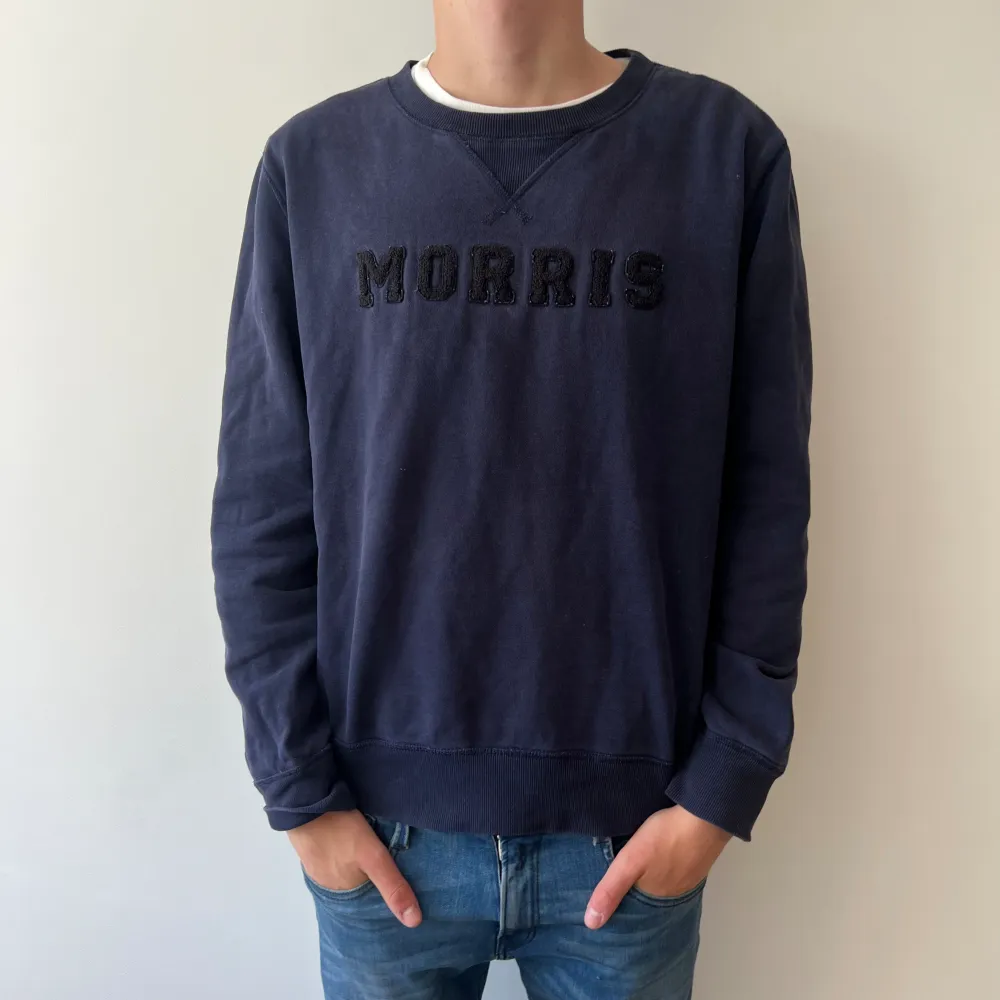 Morris tröja | Skick: 8/10 | Strl: S | Pris 349kr | Modellen är 180cm lång | Hör av dig om du undrar någonting!. Hoodies.