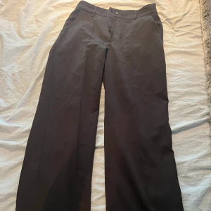 Kostymbyxor madlady - Madladys populära kostym byxor. Strl S regular längd. Mycket bra skick