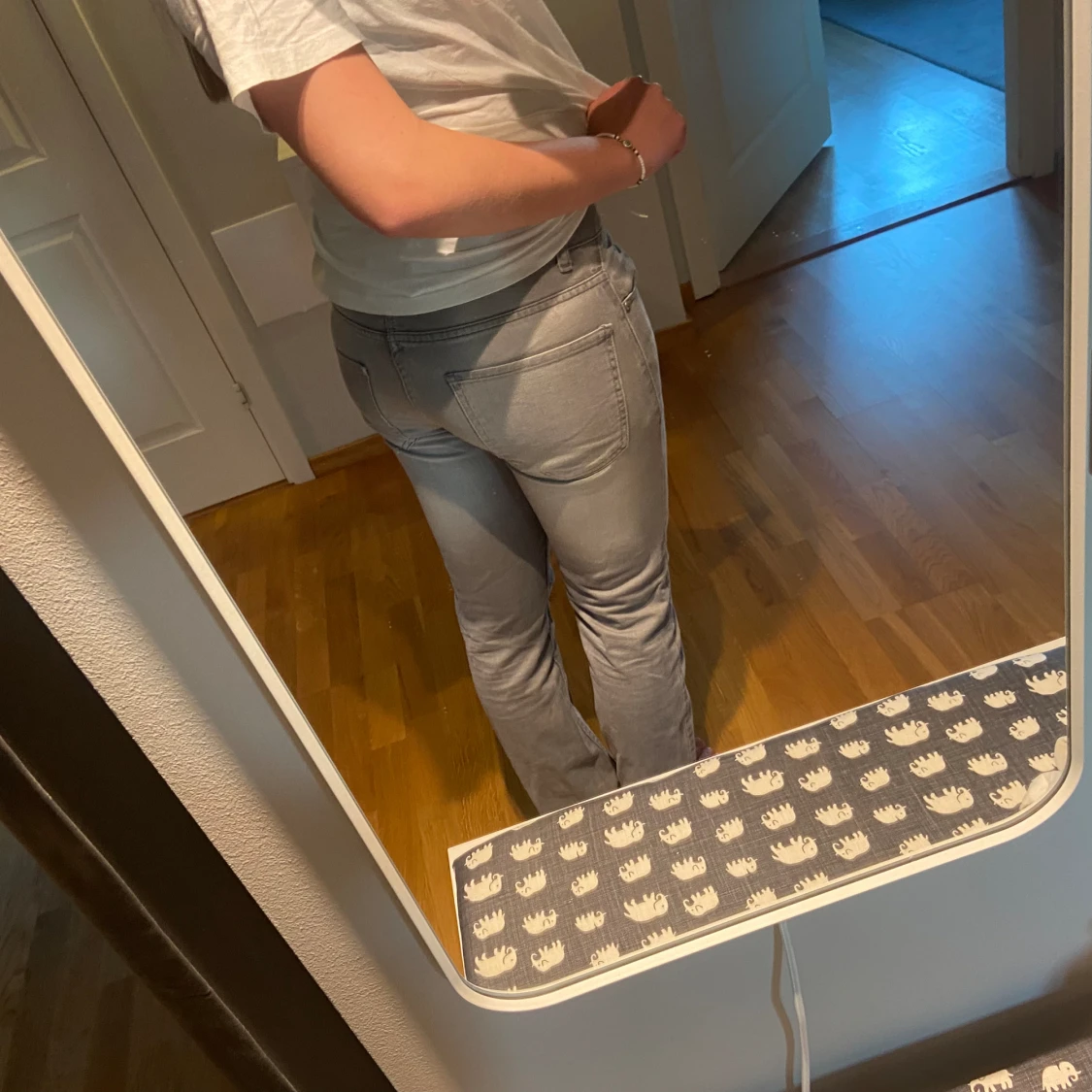 Grå jeans lågmidjade - 90